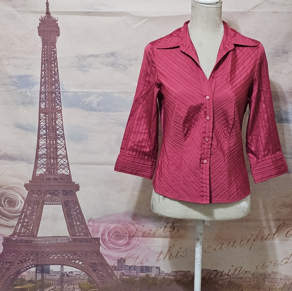 Como petite Fuchsia button down 3/4 sleeve blouse